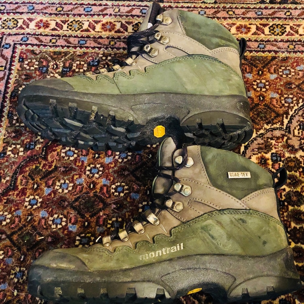 Hiking Boots, Size 8, Wm, Montrail, Waterproof.